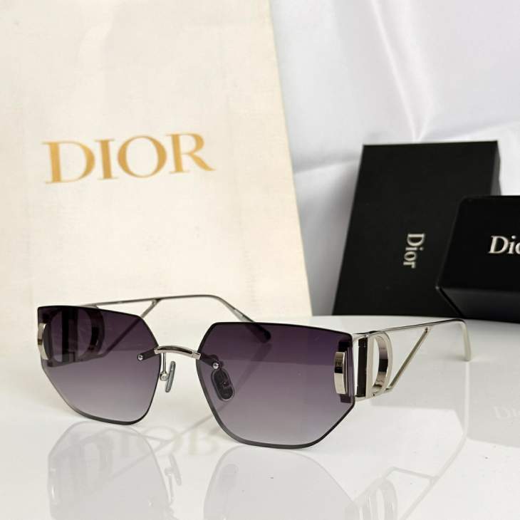 Picture of Dior Sunglasses _SKUfw79398680fw